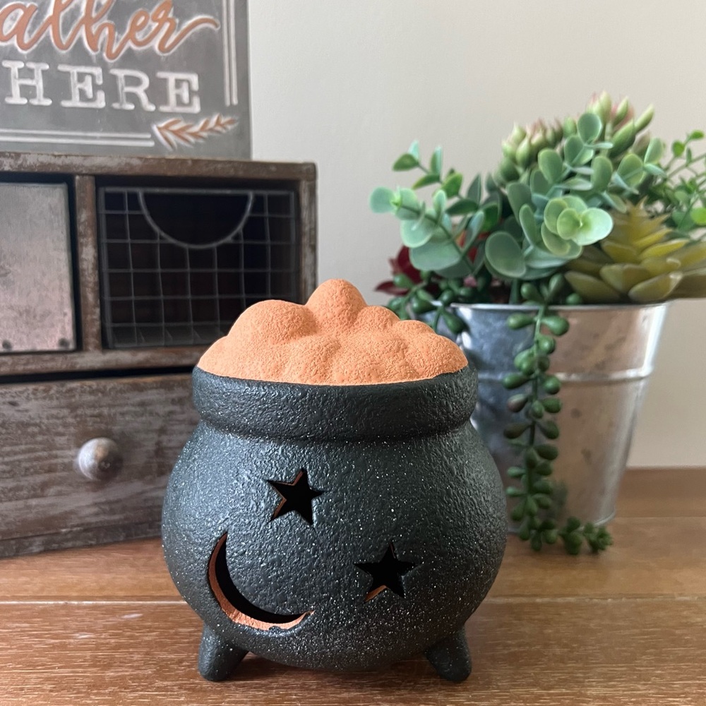 New Decorative Small Terracotta Textured Cauldron